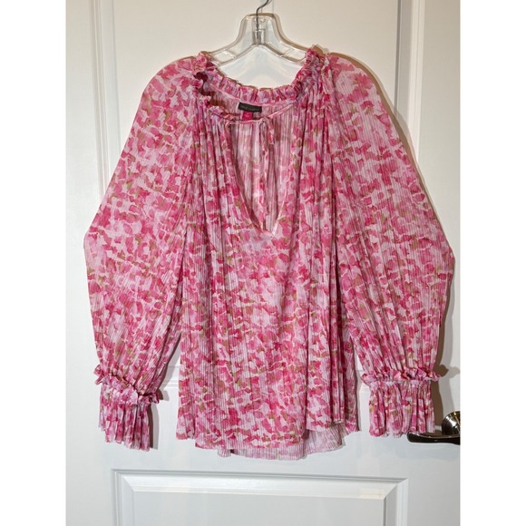 Vince Camuto Tops - Vince Camuto Pink Floral‎ Pleated Mesh Blouse Top Women's 3X Long Sleeve Ruffle